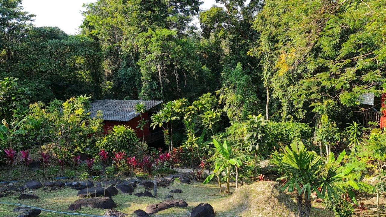 Hotel Wooden Hut Koh Kood à Ko Kut Extérieur photo